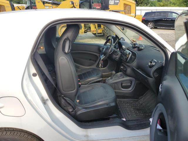 Photo 10 from auction – 2016 SMART FORTWO with VIN WMEFJ5DA0GK063803