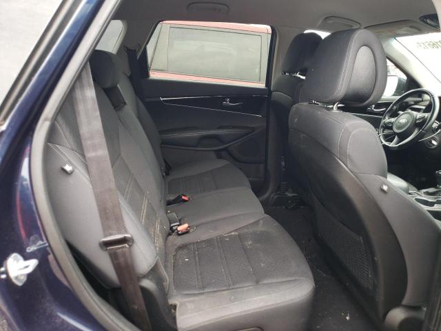 Photo 11 from auction – 2016 KIA SORENTO LX with VIN 5XYPG4A56GG103987