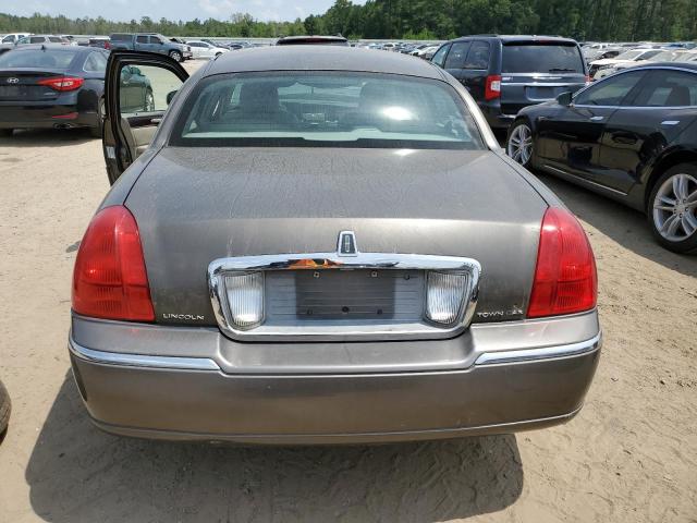 Photo 6 from auction – 2003 LINCOLN TOWN CAR E with VIN 1LNHM81W23Y650832