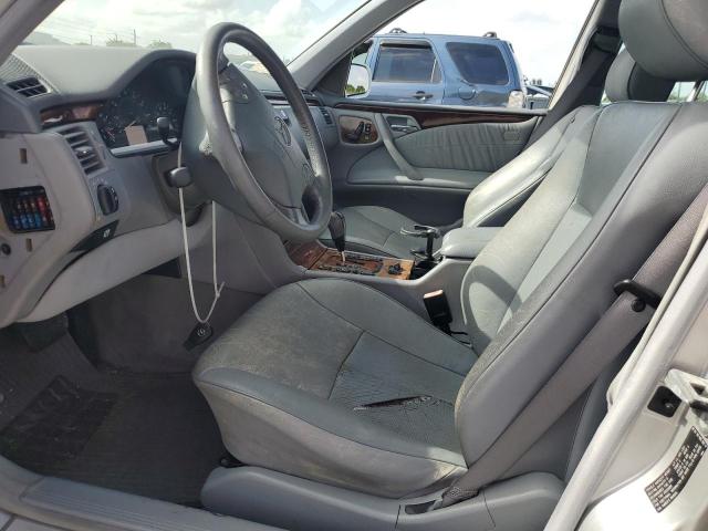 Photo 7 from auction – 2001 MERCEDES-BENZ E 320 with VIN WDBJF65J71B172988