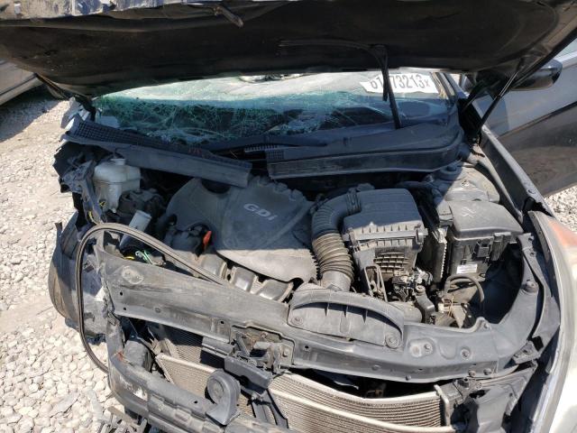 Photo 11 from auction – 2011 HYUNDAI SONATA with VIN 5NPEC4AC7BH236079