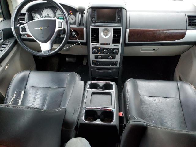 Photo 8 from auction – 2010 CHRYSLER TOWN & COU with VIN 2A4RR8D12AR451768