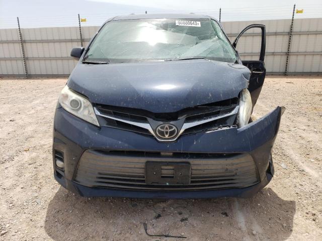 Photo 5 from auction – 2018 TOYOTA SIENNA XLE with VIN 5TDYZ3DC2JS905983