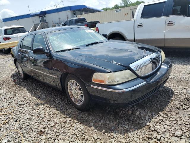 Photo 4 from auction – 2004 LINCOLN TOWN CAR U with VIN 1LNHM83W64Y685758