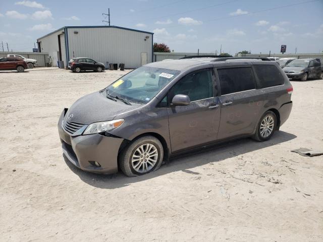 Photo 1 from auction – 2011 TOYOTA SIENNA XLE with VIN 5TDYK3DC4BS130950