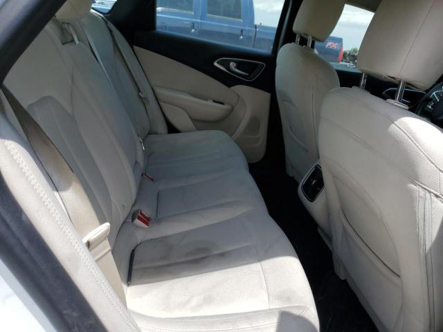 Photo 11 from auction – 2015 CHRYSLER 200 LIMITE with VIN 1C3CCCAB7FN617854