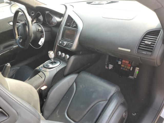 Photo 8 from auction – 2010 AUDI R8 with VIN WUAANAFG0AN000216