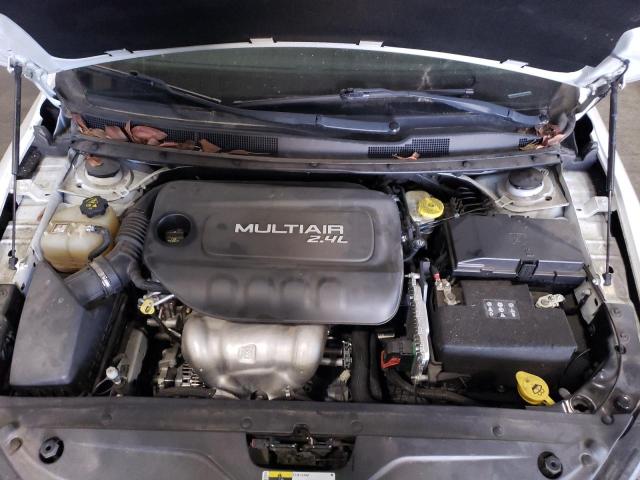 Photo 11 from auction – 2017 CHRYSLER 200 LIMITE with VIN 1C3CCCAB7HN503713