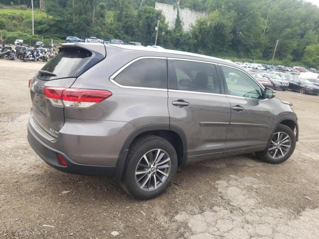 Photo 3 from auction – 2018 TOYOTA HIGHLANDER with VIN 5TDJZRFH3JS538430
