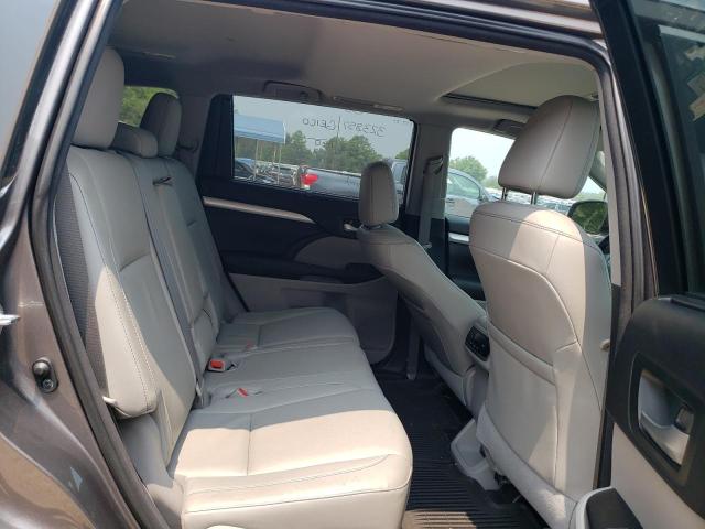Photo 11 from auction – 2016 TOYOTA HIGHLANDER with VIN 5TDKKRFH3GS135291