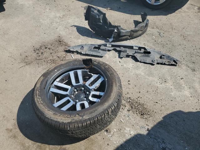 Photo 13 from auction – 2016 TOYOTA 4RUNNER SR with VIN JTEBU5JRXG5387608