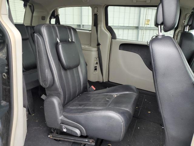 Photo 11 from auction – 2013 CHRYSLER TOWN & COU with VIN 2C4RC1BG5DR674848