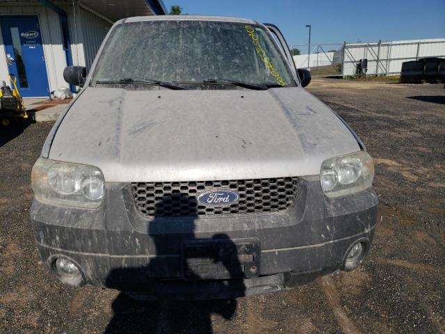 Photo 5 from auction – 2005 FORD ESCAPE XLT with VIN 1FMCU93145KB28601