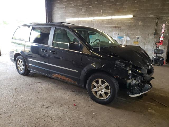 Photo 4 from auction – 2010 CHRYSLER TOWN & COU with VIN 2A4RR5D18AR136164