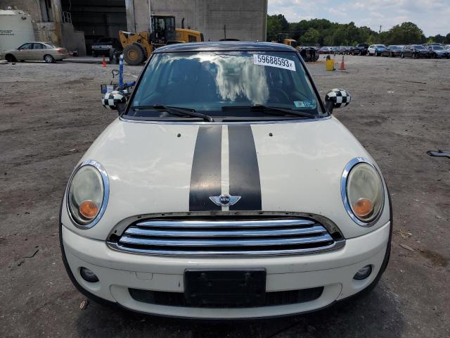 Photo 5 from auction – 2010 MINI COOPER with VIN WMWMF3C54ATZ65658