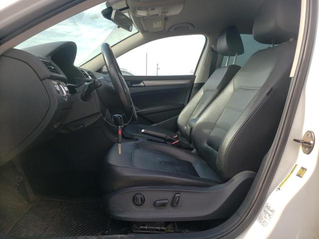 Photo 7 from auction – 2014 VOLKSWAGEN PASSAT S with VIN 1VWAS7A3XEC040461