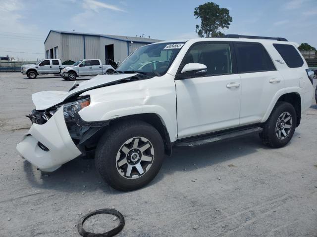 Photo 1 from auction – 2020 TOYOTA 4RUNNER SR with VIN JTEBU5JRXL5739791