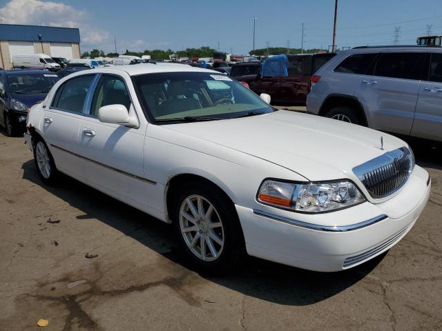 Photo 4 from auction – 2010 LINCOLN TOWN CAR S with VIN 2LNBL8CV4AX618684