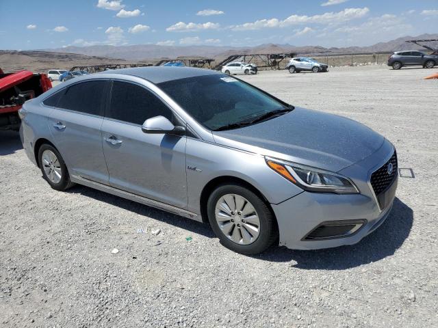 Photo 4 from auction – 2016 HYUNDAI SONATA HYB with VIN KMHE24L18GA042198