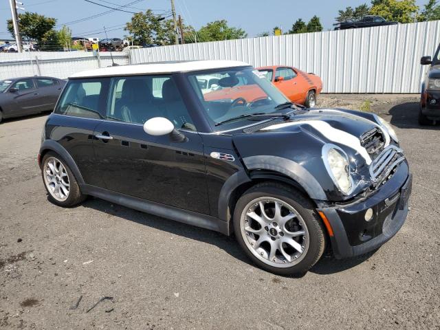 Photo 4 from auction – 2005 MINI COOPER S with VIN WMWRE33525TG99431