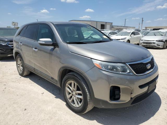 Photo 4 from auction – 2015 KIA SORENTO LX with VIN 5XYKT3A67FG578099
