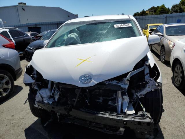 Photo 5 from auction – 2017 TOYOTA SIENNA LE with VIN 5TDKZ3DC8HS876540