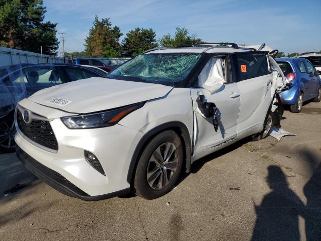 TOYOTA HIGHLANDER 2022 with VIN 5TDGZRBH7NS255910 - Photo from auction