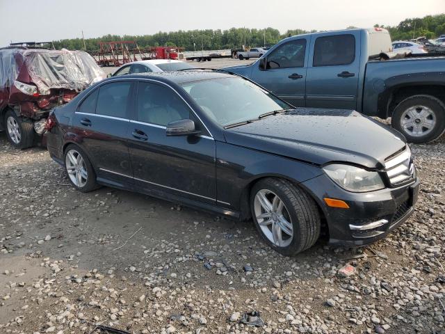 Photo 4 from auction – 2012 MERCEDES-BENZ C 300 4MAT with VIN WDDGF8BB7CA705702