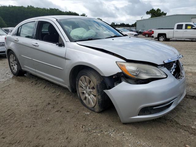 Photo 4 from auction – 2012 CHRYSLER 200 LX with VIN 1C3CCBAB1CN240847