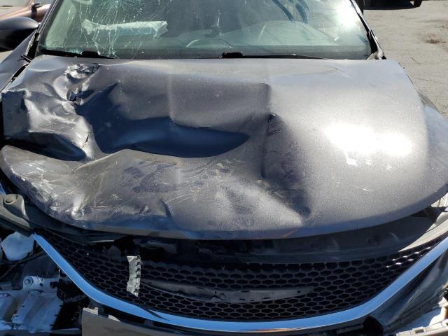 Photo 12 from auction – 2017 CHRYSLER PACIFICA L with VIN 2C4RC1CG8HR838162