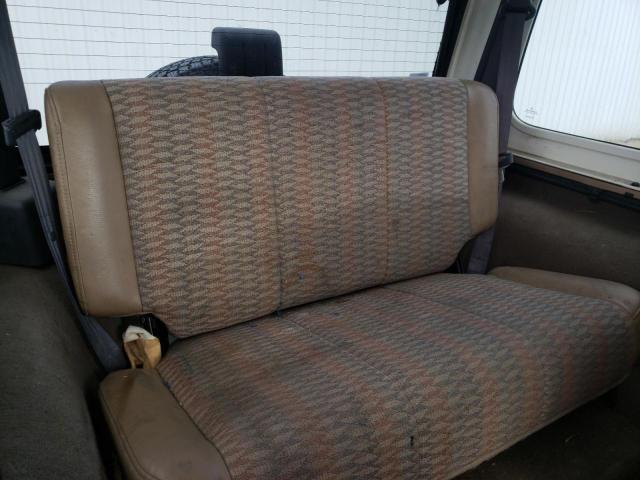 Photo 10 from auction – 2000 JEEP WRANGLER / with VIN 1J4FA29P1YP780879