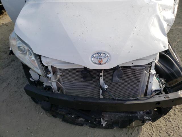 Photo 11 from auction – 2013 TOYOTA SIENNA LE with VIN 5TDKK3DC9DS334829