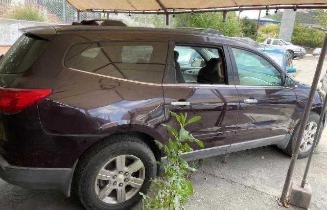 Photo 4 from auction – 2010 CHEVROLET TRAVERSE L with VIN 1GNLRFED7AS102958