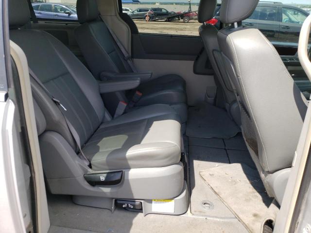 Photo 11 from auction – 2010 CHRYSLER TOWN & COU with VIN 2A4RR5DX3AR201085