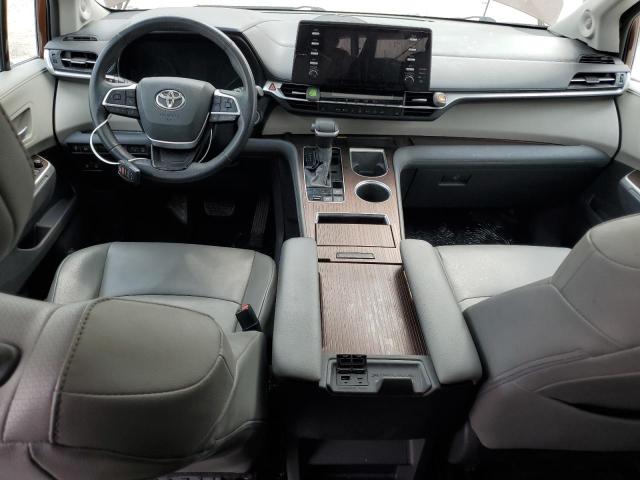 Photo 8 from auction – 2021 TOYOTA SIENNA XLE with VIN 5TDJRKEC8MS030097
