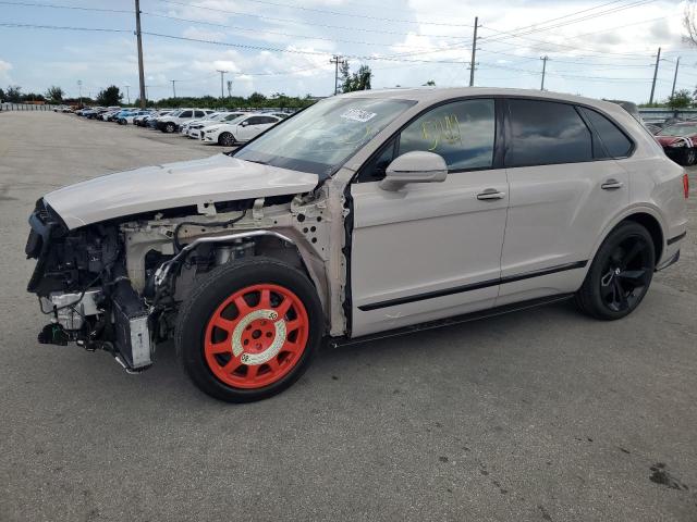 BENTLEY BENTAYGA 2018 with VIN SJAAC2ZV8JC018902 - Photo from auction