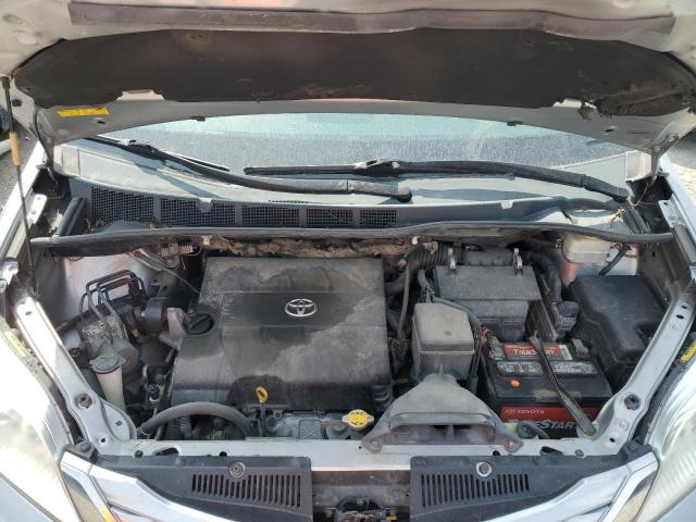 Photo 12 from auction – 2011 TOYOTA SIENNA XLE with VIN 5TDYK3DC6BS001429