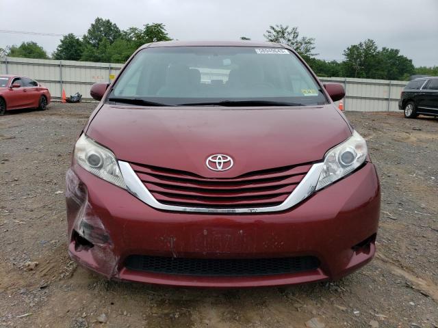 Photo 5 from auction – 2017 TOYOTA SIENNA LE with VIN 5TDKZ3DC1HS775548