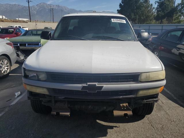 Photo 5 from auction – 2002 CHEVROLET SILVERADO with VIN 1GCEC14V32Z136467