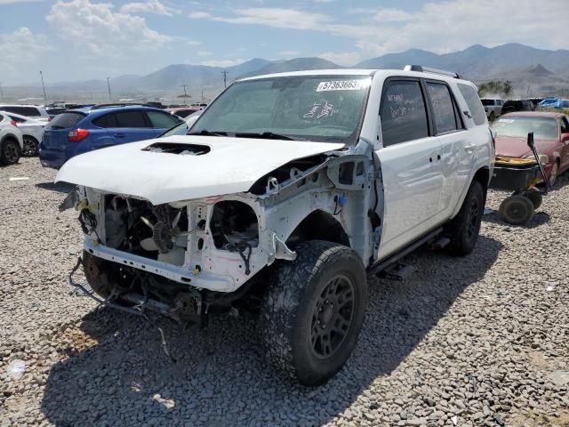 Photo 1 from auction – 2018 TOYOTA 4RUNNER SR with VIN JTEBU5JR7J5585912