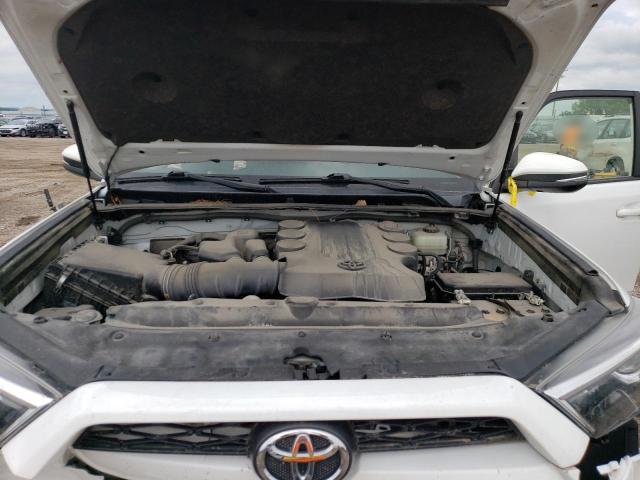 Photo 11 from auction – 2019 TOYOTA 4RUNNER SR with VIN JTEBU5JR9K5726058