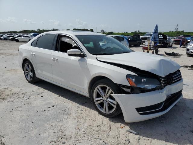 Photo 4 from auction – 2014 VOLKSWAGEN PASSAT SE with VIN 1VWBS7A38EC093583