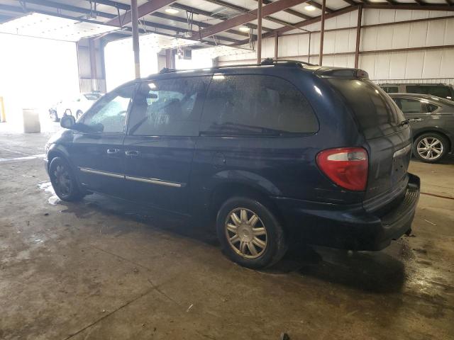 Photo 2 from auction – 2005 CHRYSLER TOWN & COU with VIN 2C8GP54L55R581745