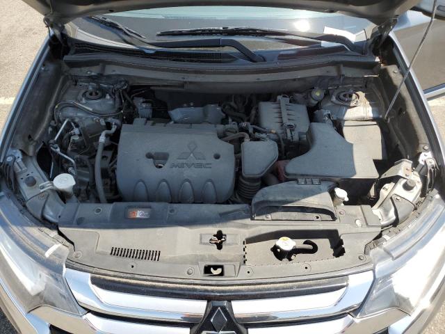 Photo 12 from auction – 2018 MITSUBISHI OUTLANDER with VIN JA4AZ3A33JZ043632