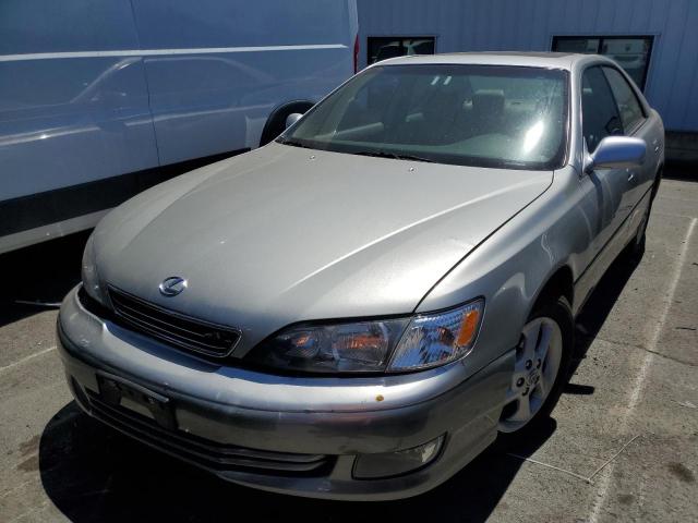 LEXUS ES 300 2000 with VIN JT8BF28G0Y5086976 - Photo from auction