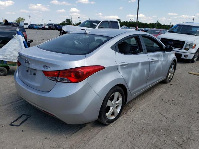 Photo 3 from auction – 2012 HYUNDAI ELANTRA GL with VIN 5NPDH4AE2CH103102
