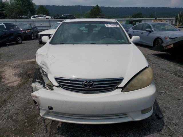 Photo 5 from auction – 2005 TOYOTA CAMRY LE with VIN JTDBF30K750165173