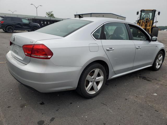 Photo 3 from auction – 2015 VOLKSWAGEN PASSAT S with VIN 1VWAT7A38FC115169