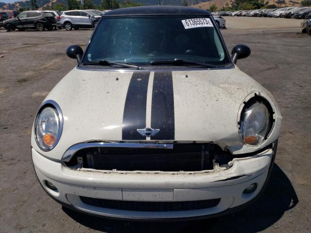 Photo 5 from auction – 2010 MINI COOPER with VIN WMWMF3C55ATZ62140