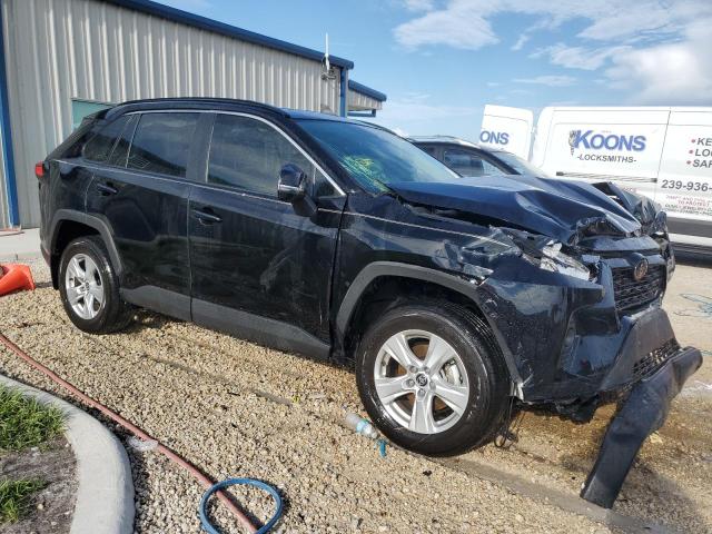 Photo 4 from auction – 2021 TOYOTA RAV4 XLE with VIN 2T3W1RFV9MC132790